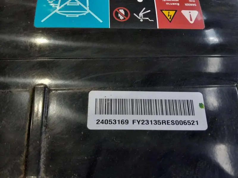 Chevrolet Bolt EV 2020 pack labeled 65 kWh battery pack