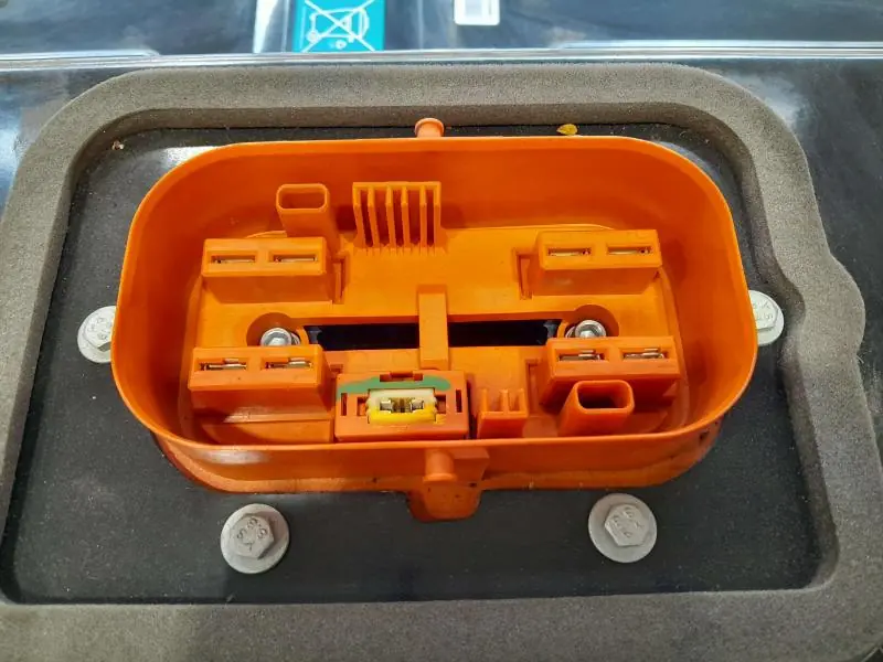 Chevrolet Bolt EV 2020 pack labeled 65 kWh battery pack