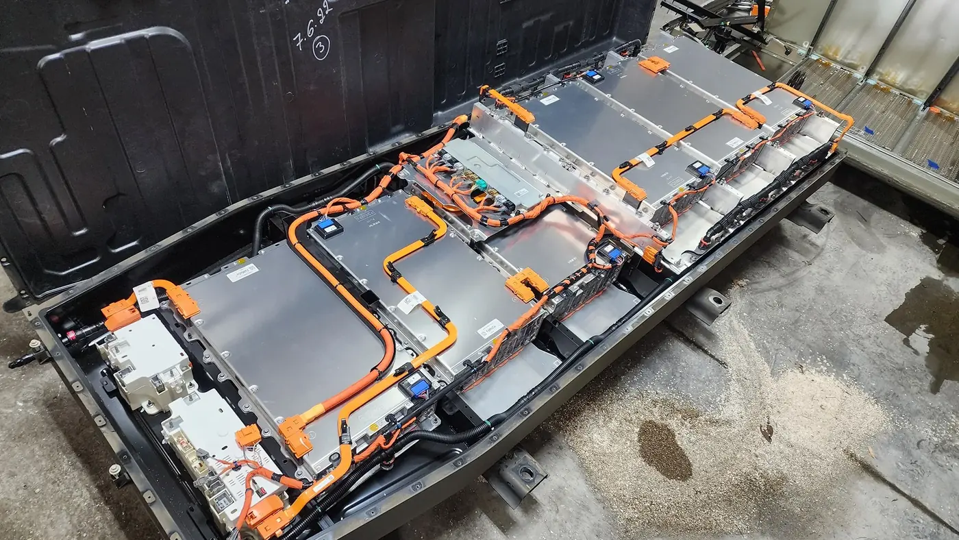 Ford F-150 Lightning Standard-range 98 kWh usable battery pack