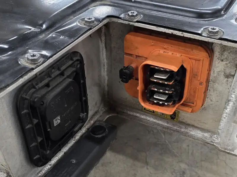 BMW i3 2016 94 Ah, 33.77 kWh total (27.2 kWh usable) battery pack