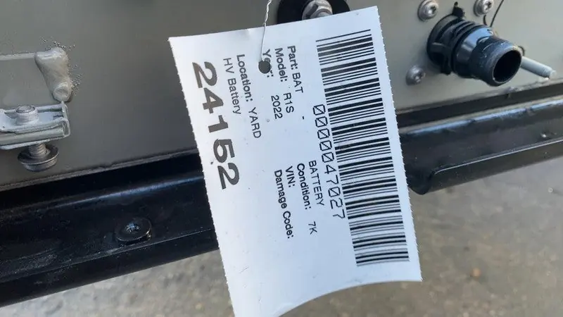 Rivian R1T Large pack on the Munro-based teardown, 141.1 kWh total (135 kWh usable) battery pack